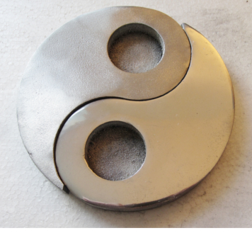 ying yang tealight holder